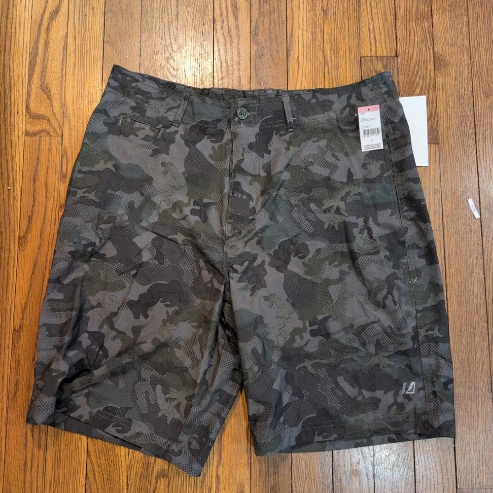 NWT Amplify Mens Green Camouflage Hybrid Performance Shorts Stretch Size‎ Large